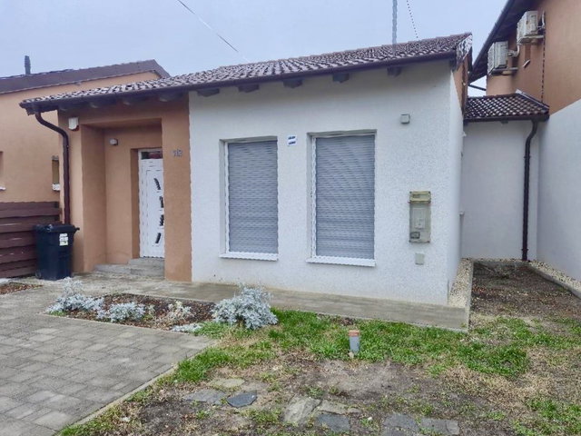 Eladó sorház, Tárnokon 89.9 M Ft, 3 szobás