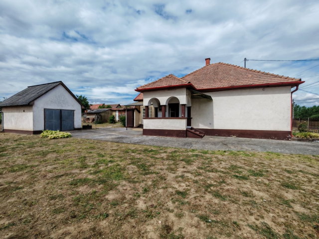 Eladó családi ház, Patvarcon 35 M Ft, 2 szobás