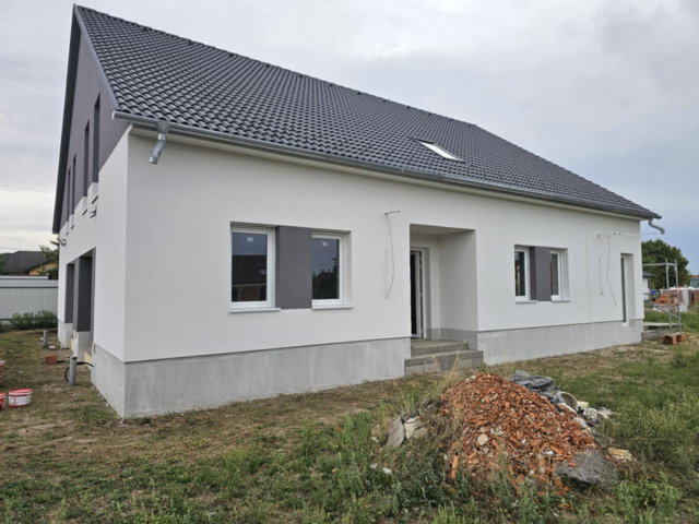 Eladó ikerház, Baján 99 M Ft, 5 szobás / költözzbe.hu