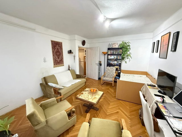 Eladó téglalakás, Pécsett, Berze Nagy János utcában 43.9 M Ft