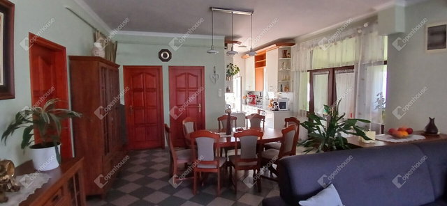 Eladó családi ház, Zalaegerszegen 110 M Ft, 7 szobás