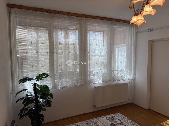 Eladó téglalakás, Kecskeméten 50.5 M Ft, 2 szobás