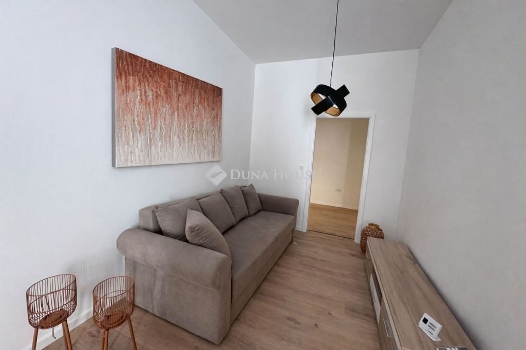 3 bed · 52m² · 64.900.000 ft