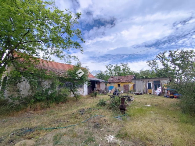 Eladó mezogazdasagi ingatlan, Nyárlőrincen 6.5 M Ft, 2 szobás