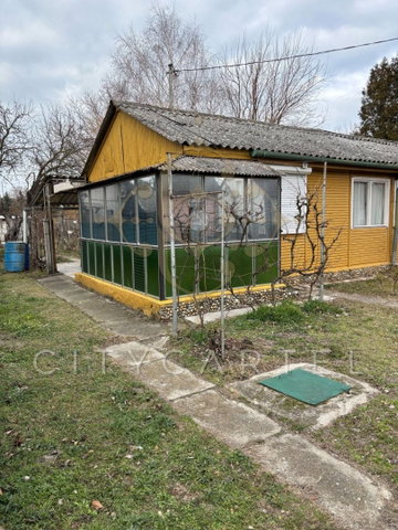 Eladó nyaraló, Balatonfenyvesen 60 M Ft, 4 szobás