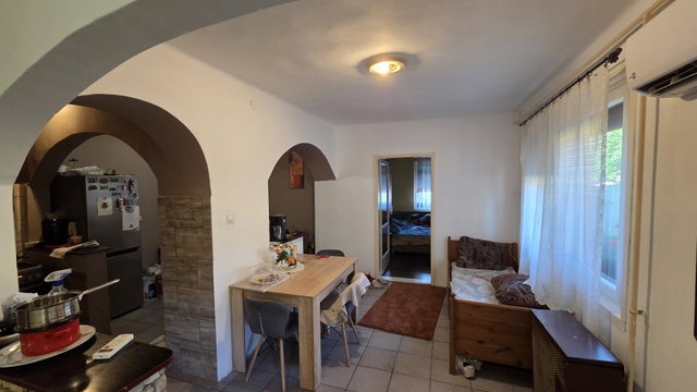 Eladó ikerház, Kecskeméten 28.7 M Ft, 3 szobás