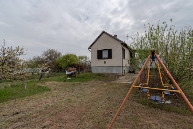 Eladó családi ház, Debrecenben 20 M Ft, 1 szobás