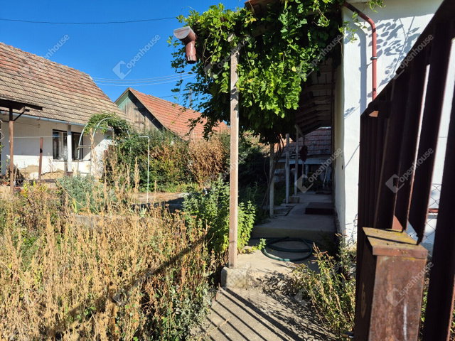 Eladó családi ház, Pándon 10.9 M Ft, 1 szobás