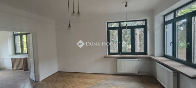Eladó családi ház, Leányfaluban 142 M Ft, 3 szobás