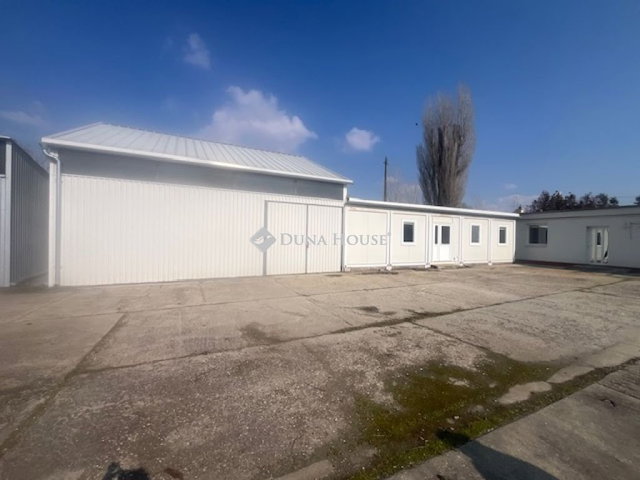 Eladó ipari ingatlan, Pécsett 420 M Ft / költözzbe.hu