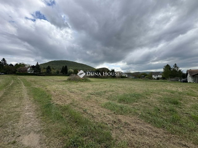 Eladó telek, Esztergomban 210 M Ft / költözzbe.hu