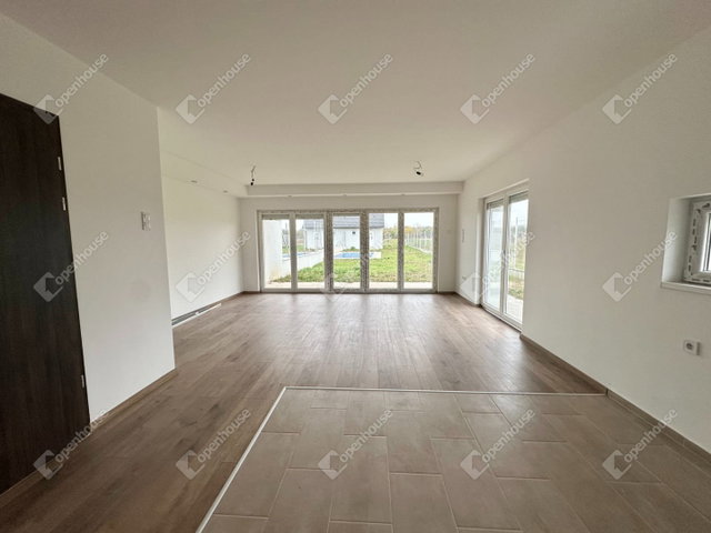 Eladó ikerház, Budapesten, XVI. kerületben 179.9 M Ft, 5 szobás