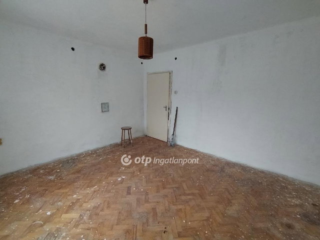 Eladó családi ház, Türjén 14.9 M Ft, 2 szobás