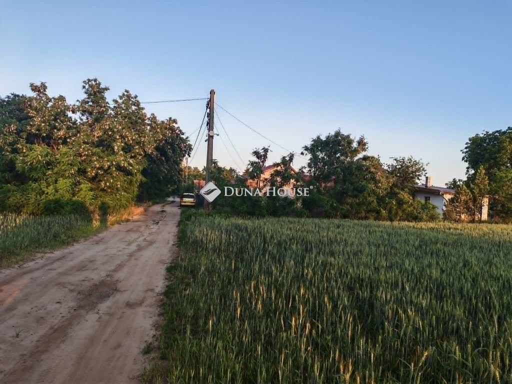 4838m² · 29.900.000 ft