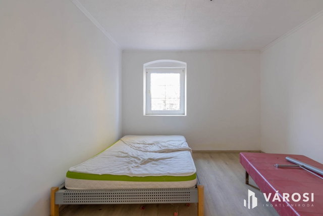 Eladó családi ház, Dégen 25.99 M Ft, 2 szobás