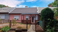 Eladó téglalakás, Pétfürdőn, Hősök terén 33 M Ft, 1 szobás