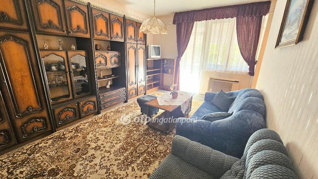 Eladó téglalakás, Egerben 38.9 M Ft, 2 szobás