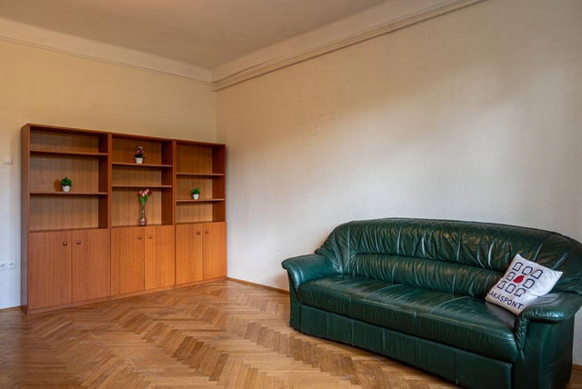 Eladó téglalakás, Budapesten, III. kerületben, Meggyfa utcában