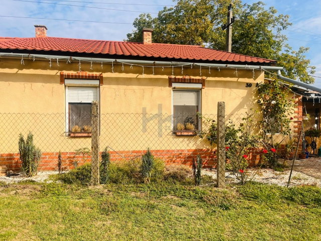 Eladó családi ház, Barcson 27.5 M Ft, 2 szobás