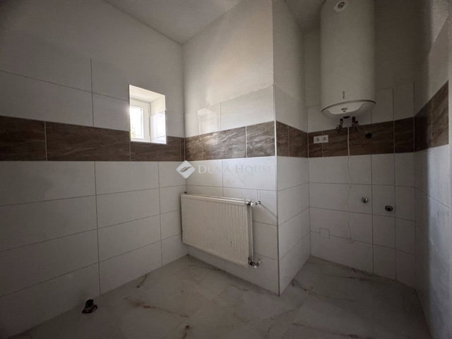 Eladó családi ház, Győrzámolyon 94.9 M Ft, 4 szobás
