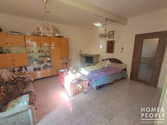 Eladó családi ház, Szatymazon 27.99 M Ft, 2 szobás