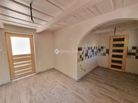 Eladó családi ház, Ercsiben 47.7 M Ft, 3 szobás
