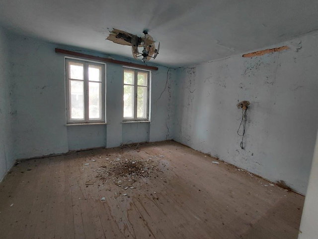 Eladó családi ház, Sikátoron 12.9 M Ft, 2 szobás