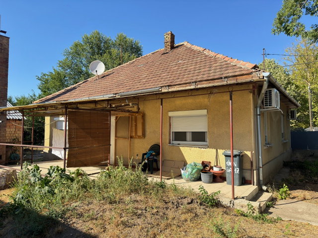 Eladó családi ház, Vecsésen 81.9 M Ft, 3 szobás