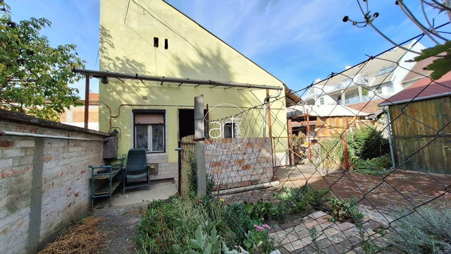 Eladó téglalakás, Szegeden, Pillich Kálmán utcában 44 M Ft