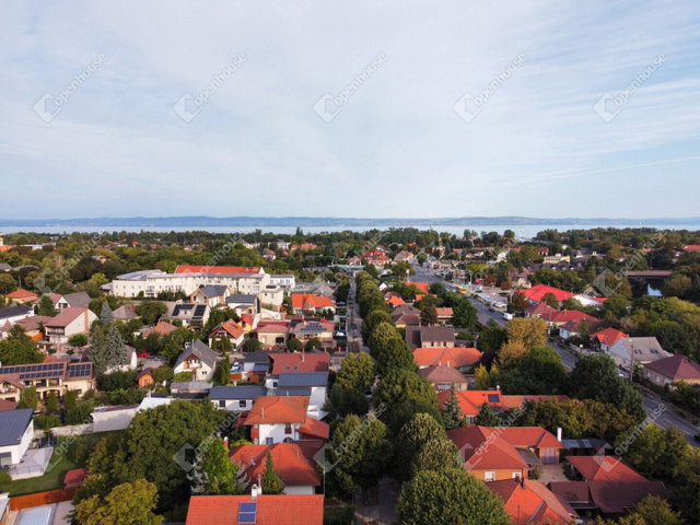 Eladó családi ház, Siófokon 134 M Ft, 18 szobás