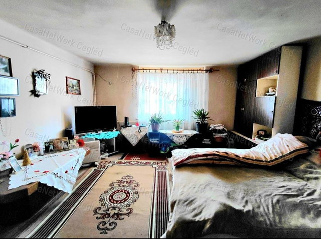 Eladó családi ház, Cegléden 33.9 M Ft, 3 szobás