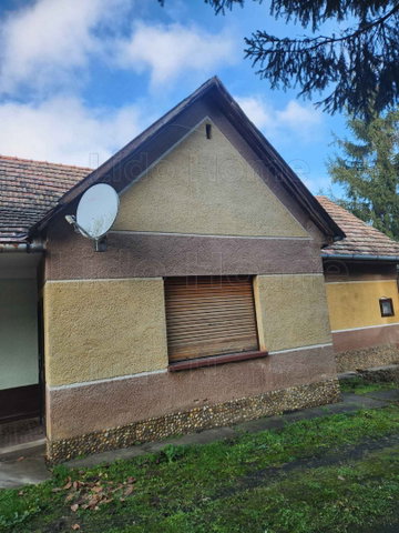 Eladó családi ház, Karádon 24.9 M Ft, 4 szobás