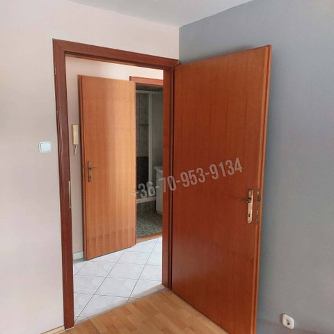 Eladó téglalakás, Hévízen 69 M Ft, 2 szobás