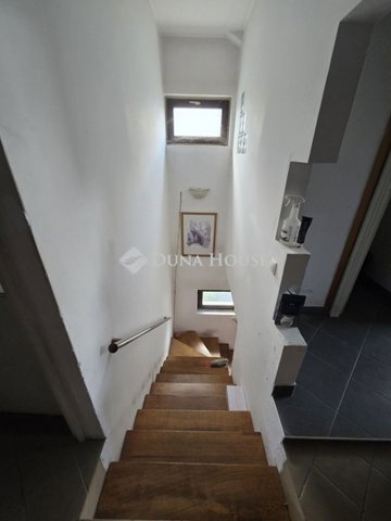 Eladó családi ház, Budapesten, XVI. kerületben 109.9 M Ft
