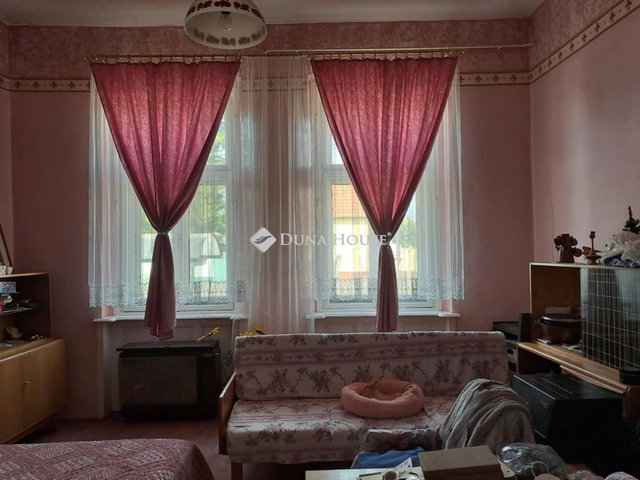 Eladó téglalakás, Bácsalmáson, Kossuth Lajos utcában 22.5 M Ft