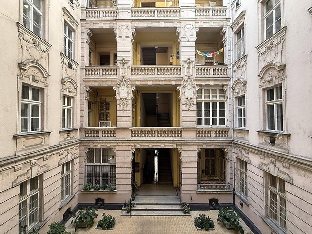 Eladó téglalakás, Budapesten, IX. kerületben, Ferenc körúton