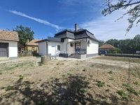 Eladó családi ház, Zsámbokon 50 M Ft, 3 szobás