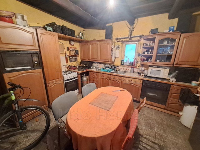 Eladó családi ház, Orosztonyon 10.5 M Ft, 2 szobás