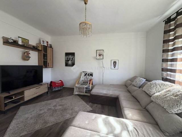 Eladó családi ház, Pilisszentlászlón 98 M Ft, 3 szobás