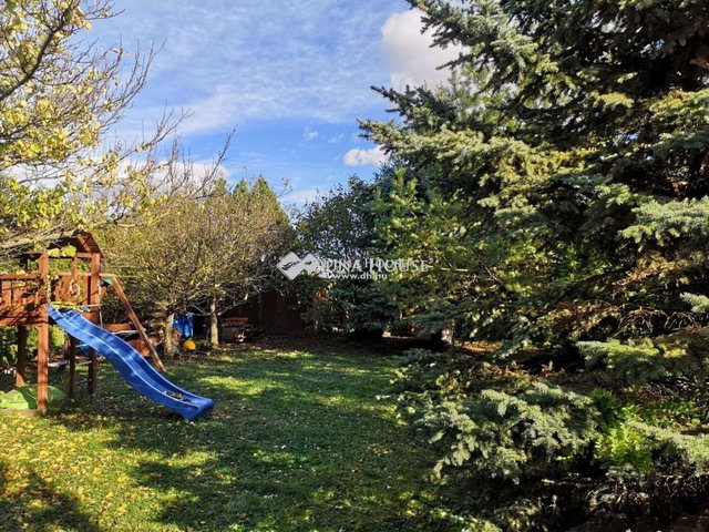 Eladó családi ház, Berhidán 79.9 M Ft, 6 szobás