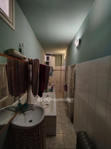Eladó családi ház, Császártöltésen 23 M Ft, 4 szobás