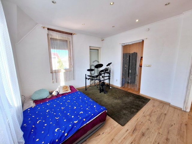 Eladó családi ház, Budapesten, XX. kerületben 130 M Ft, 5 szobás