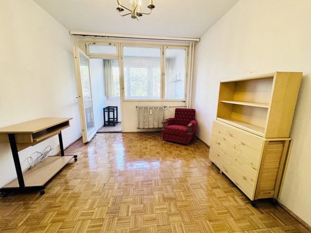 Eladó panellakás, Budapesten, III. kerületben, Solymár utcában