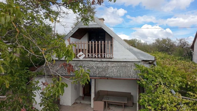 Eladó családi ház, Bicskén 34.9 M Ft, 2 szobás
