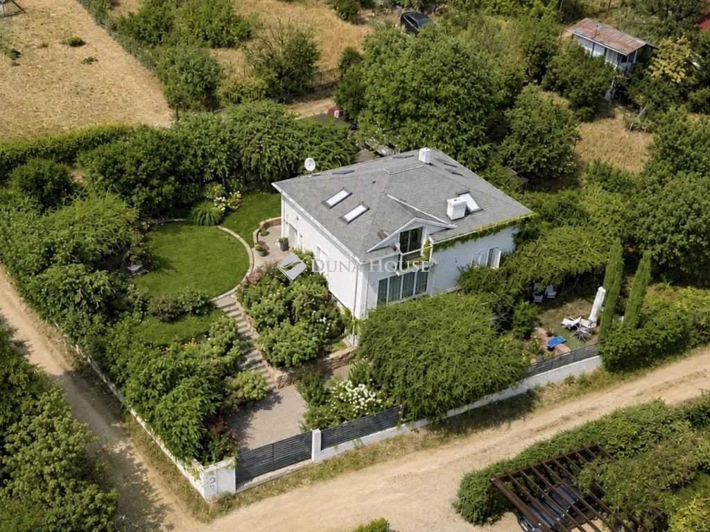 Családi ház · 6 hálószoba · 244 m² · 259.000.000 Ft