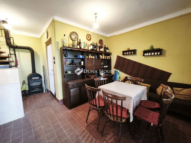 Eladó nyaraló, Adonyban 23 M Ft, 1 szobás / költözzbe.hu