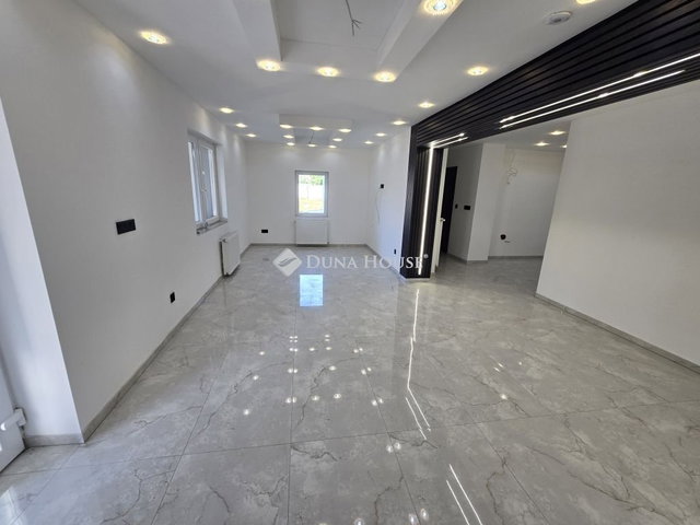 Eladó családi ház, Ságváron 95 M Ft, 4 szobás
