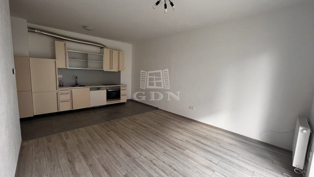 Kiadó téglalakás, albérlet, Szombathelyen 220 E Ft / hó