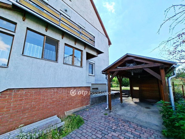 Eladó ikerház, Székesfehérvárott 99.5 M Ft, 4 szobás