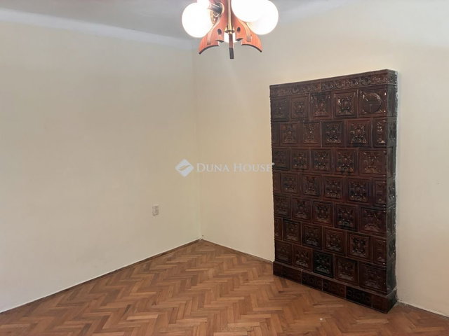 Kiadó téglalakás, albérlet, Budakeszin, Fő utcában, 2 szobás